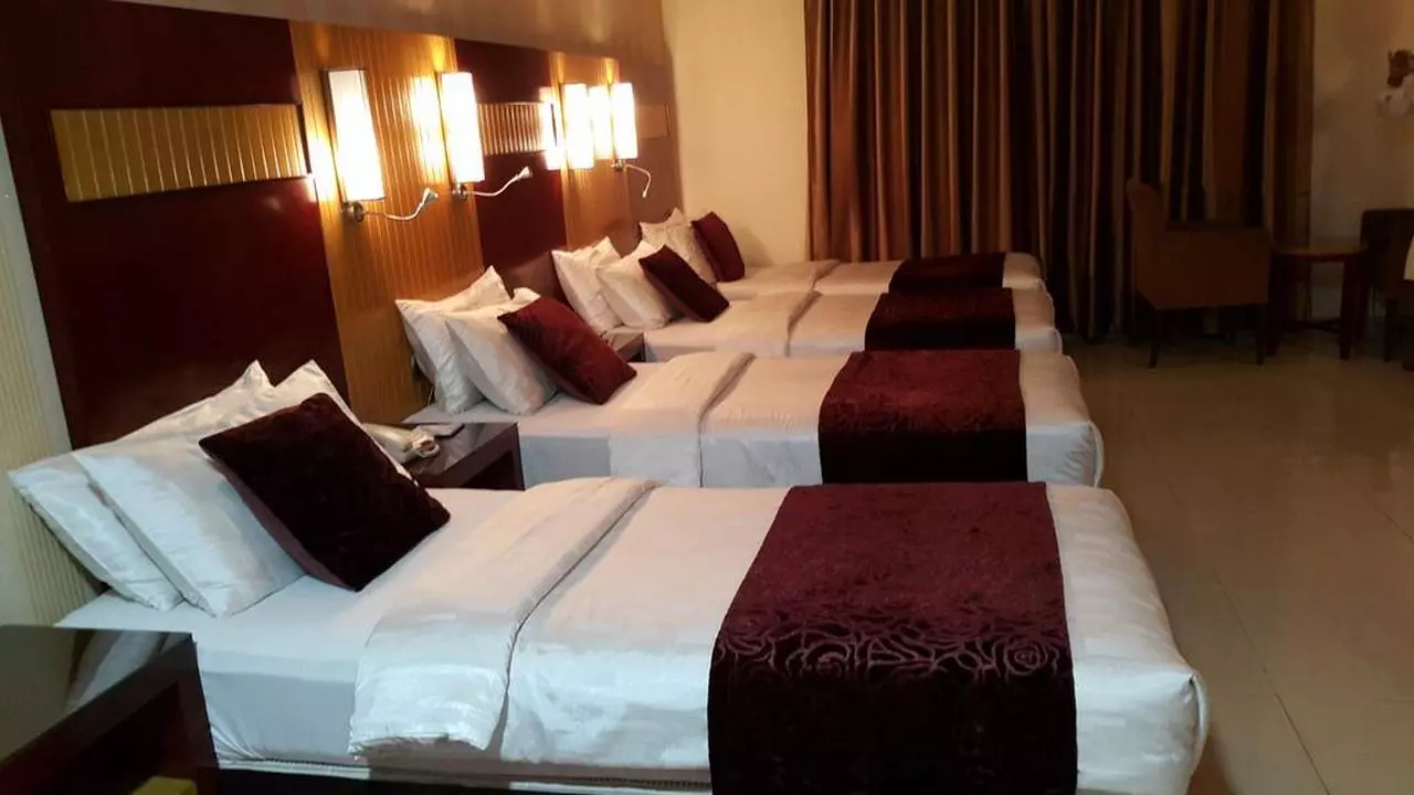 HOTEL PHOENIX_SHABAVIZ (9).jpg